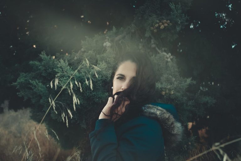 Waarom Sterke Vrouwen Zo Moeilijk Liefde Kunnen Vinden