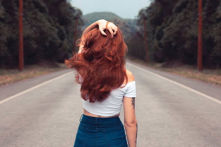 Aan De Dappere Vrouw Die De Partner Heeft Verlaten Die Haar Mishandelde