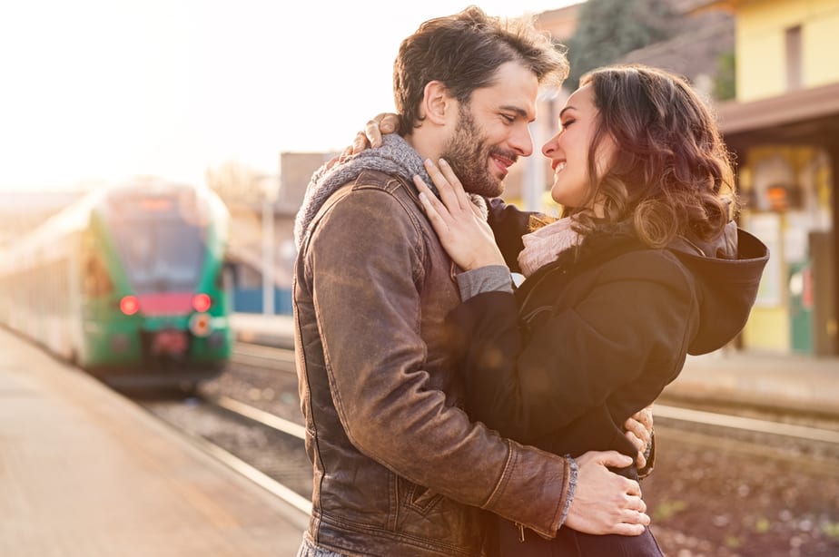 De 14 Meest Romantische Signalen Van Liefde Op Het Eerste Gezicht