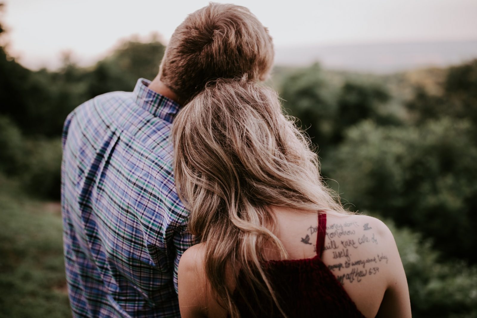 Hoe Weet Je Of Hij Je Leuk Vindt? 15 Signalen Dat Hij Je Echt Leuk Vindt