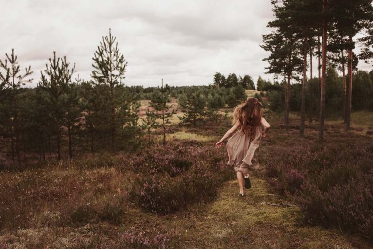 Als Hij Dom Genoeg Is Om Bij Je Weg Te Gaan, Wees Dan Slim Genoeg Om Hem Los Te Laten