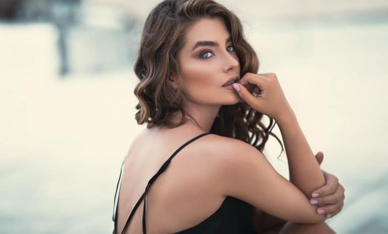 Soms Heeft De Vrouw Die Er Altijd Voor Iedereen Is Iemand Nodig Die Er Voor Haar Is