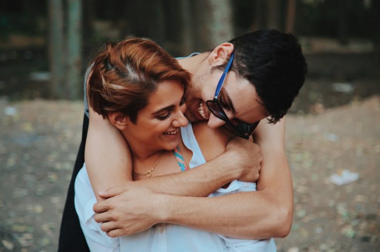 11 Dingen Die De Man Van Wie Je Houdt Ongevraagd Voor Je Zou Moeten Doen