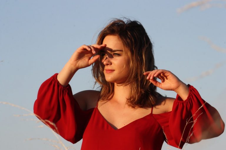 Het Is Niet ‘Gek’ Dat Je Gehecht Bent Geraakt, Het Is Gek Dat We Tegenwoordig Zo Gemakzuchtig Met Daten Omgaan