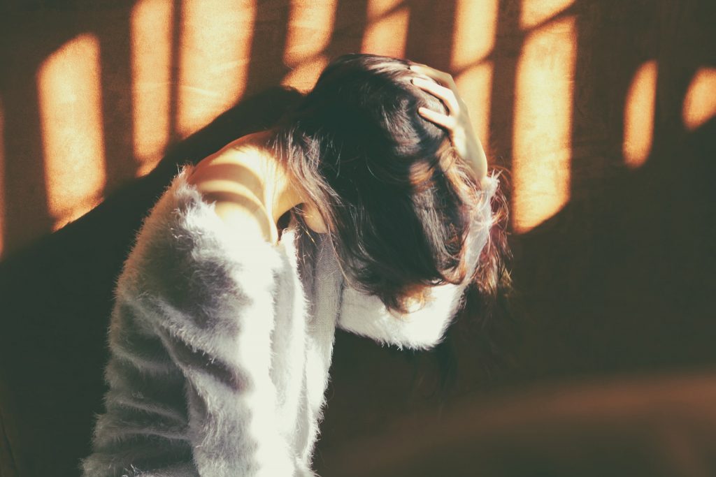 6 Signalen Dat Je Een Vrouw Bent Die Emotioneel Verwaarloosd Werd