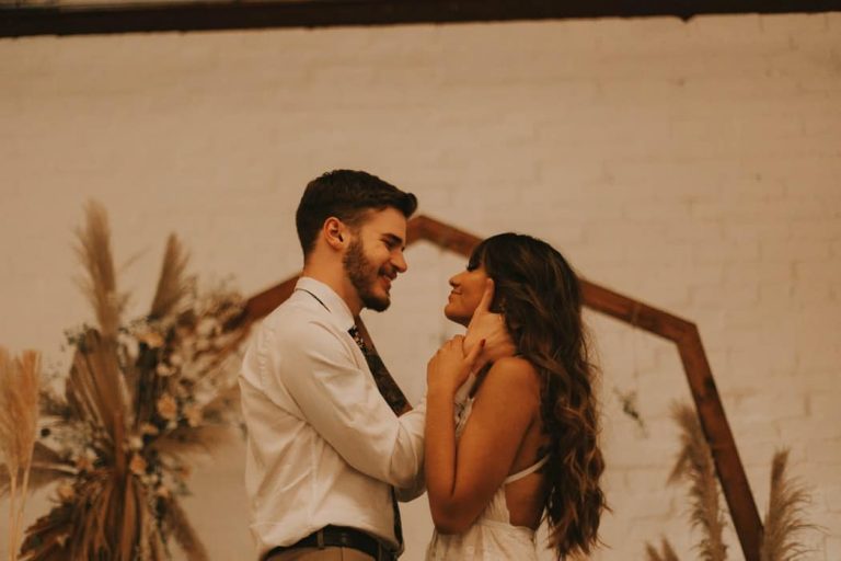 Het Is Onbetaalbaar Om Iemand Te Vinden Bij Wie Je Jezelf Kunt Zijn