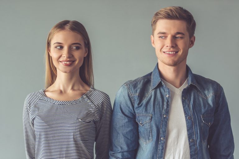 5 Manieren Om Te Achterhalen Of Hij Serieus Flirt