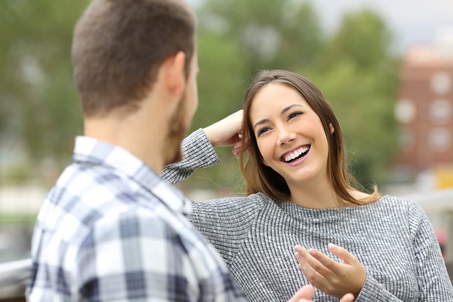 5 Manieren Om Te Achterhalen Of Hij Serieus Flirt