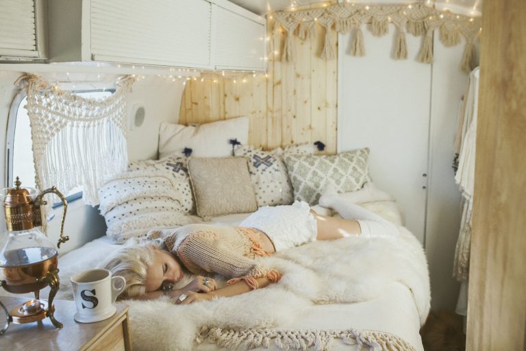 Het Is Tijd Om Orde Op Zaken Te Stellen Want Ze Zal Niet Veel Langer Op Je Wachten