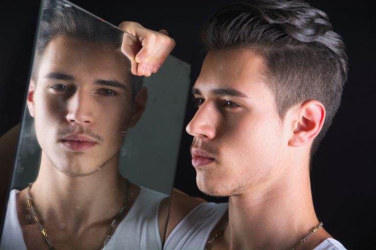 12 Kenmerken Van Een Narcist In Het Dagelijks Leven
