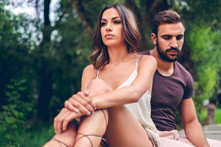 7 Eerlijke Tekenen Dat Je Bijna Relatie Nooit In Een Echte Zal Veranderen