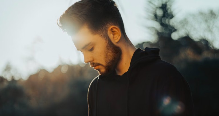 10 Duidelijke Tekenen Dat Je Ex Op Je Wacht Om Terug Te Komen