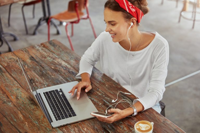 155 Van De Beste Openingszinnen Voor Tinder (+ Tips En Trucs)