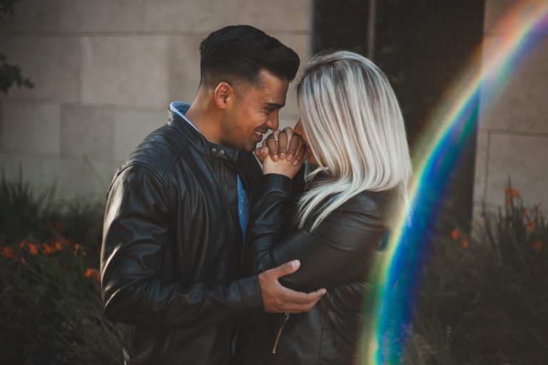 4 Dingen Die Je Nooit Zou Moeten Doen Om Indruk Op Een Man Te Maken