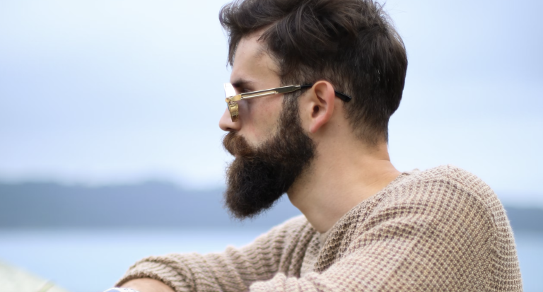 5 Tekenen Dat De Man Waar Je Iets Mee Hebt Duister Is En Slechte Bedoelingen Heeft