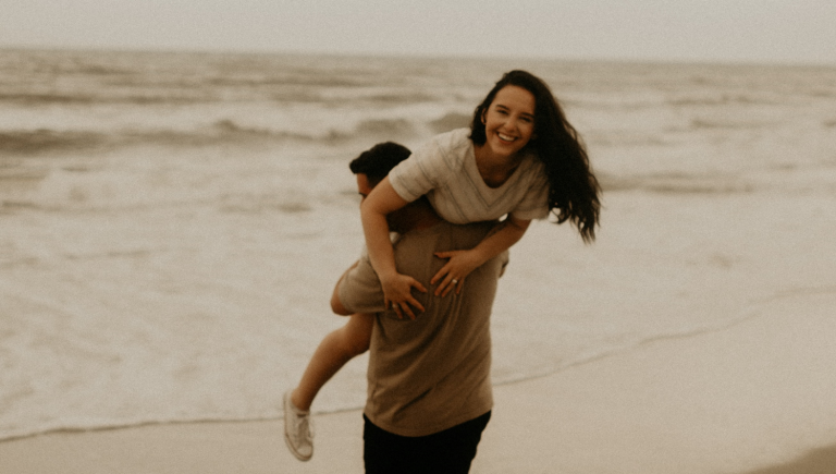 tegenpolen elkaar aantrekken