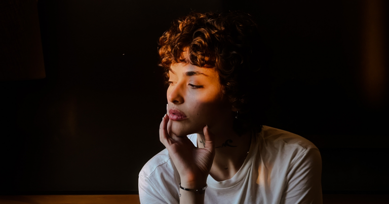 13 Tips Om Je Vriend Jaloers Te Maken En Hem Te Laten Beseffen Dat Hij Beter Zijn Best Moet Doen