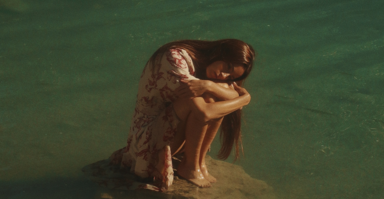 5 Meiden Onthullen Hoe Het Is Om Met Een Narcist Te Daten (Zet Je Schrap)