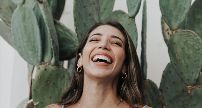 10 Redenen Waarom Mannen Niet Met Een Diepgaande Vrouw Om Kunnen Gaan