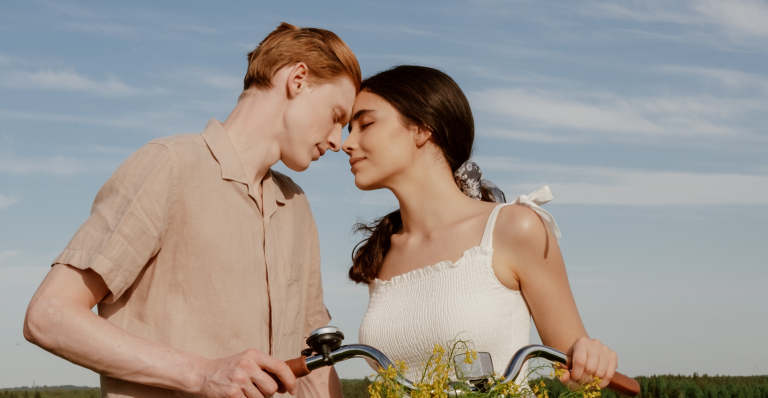 6 Subtiele Tekenen Dat Hij Een Toekomst Met Je Ziet En Wil Dat Je Blijft