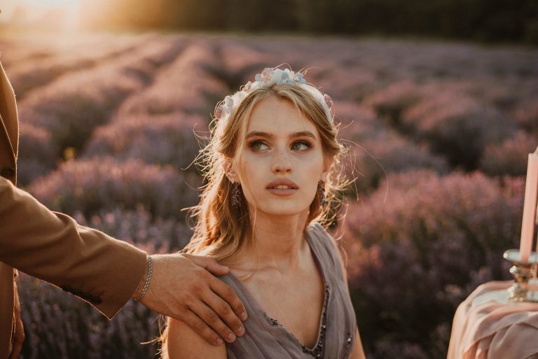 8 Verwarrende Tekenen Dat Hij Aan Het Micro-Flirten Is