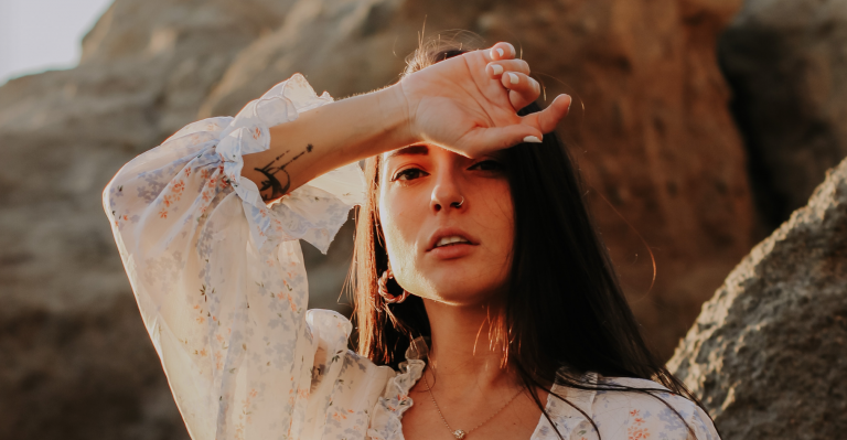 7 Onverwachte Tekenen Dat Hij Slechts In Staat Is Om Je Het Minimale Te Geven