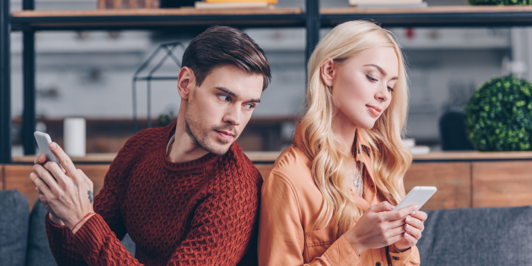 Wanneer Een Narcist Je Met Iemand Anders Ziet