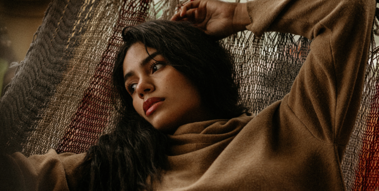 Je Bent Me Kwijt, Dus Waarom Ben Ik Degene Die Mijn Ogen Eruit Huilt 1