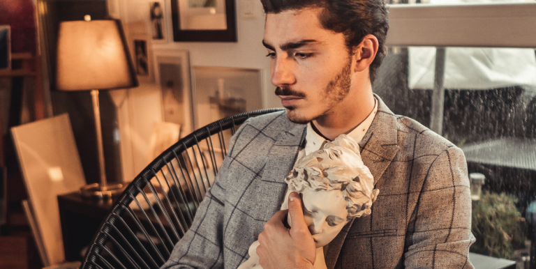 5 Redenen Waarom Mannen Altijd Voor Het Meisje Gaan Dat Niet Beschikbaar Is 1