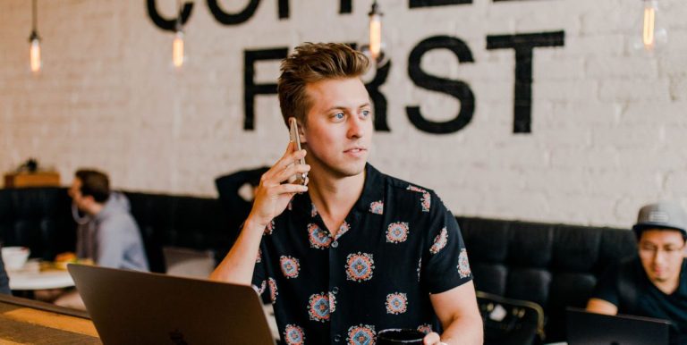 Geen relatie maar wel contact 1