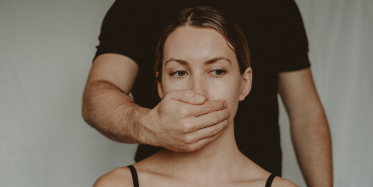 Ik Was Met Een Narcist Getrouwd, Maar Niemand Geloofde Me