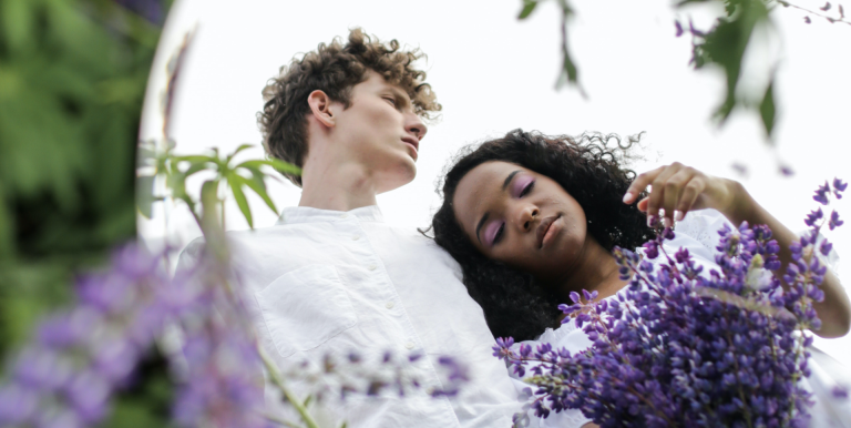 11 Tekenen Dat Hij Niet Meer Van Je Houdt