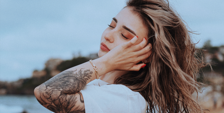 Ik Haat Je Omdat Je Me Liet Afvragen Waarom Ik Niet Genoeg Ben