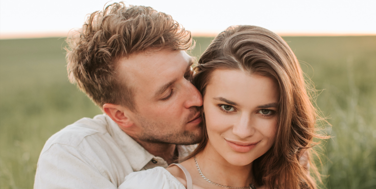 14 Sterke Tekenen Van Chemie Op Een Eerste Date