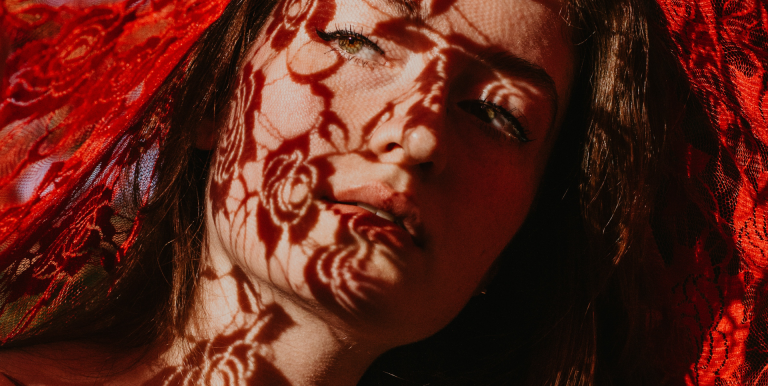 De Donkere Vrouwelijke Energie