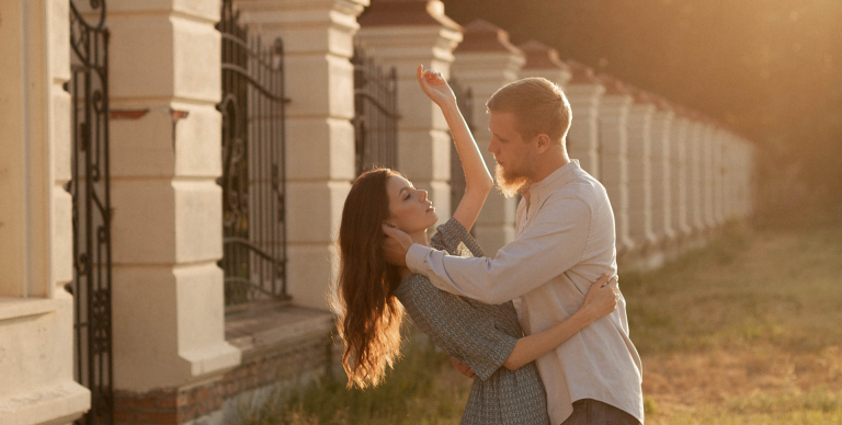 10 Manieren Om Te Vertellen Of Hij Gewoon Verlegen Is Of Gewoon Niet Zo In Je Geïnteresseerd Is