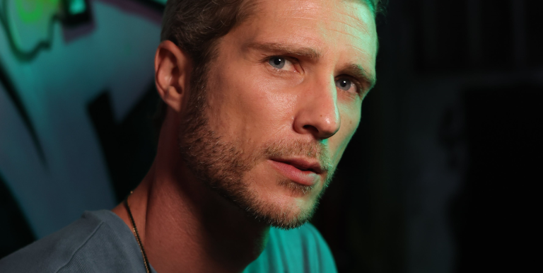 Dit Is Waarom Narcisten Het Nodig Hebben Om Je Een Slecht Gevoel Te Geven