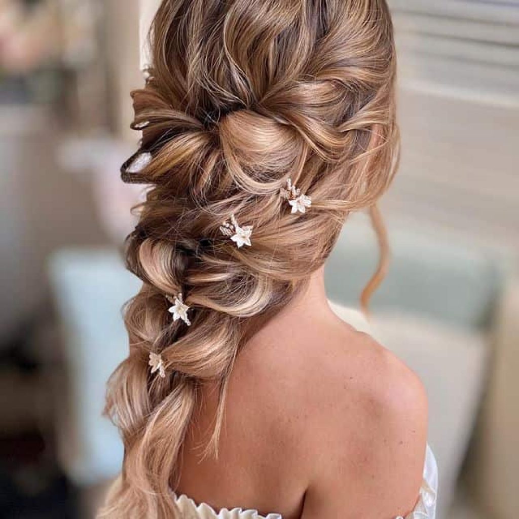 Boho bruidskapsel inspo