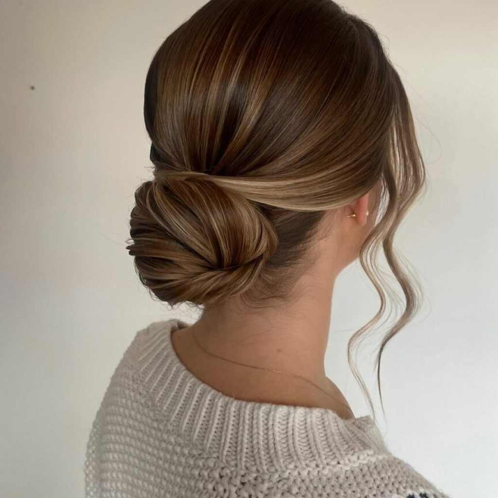 Elegante gedraaide chignon