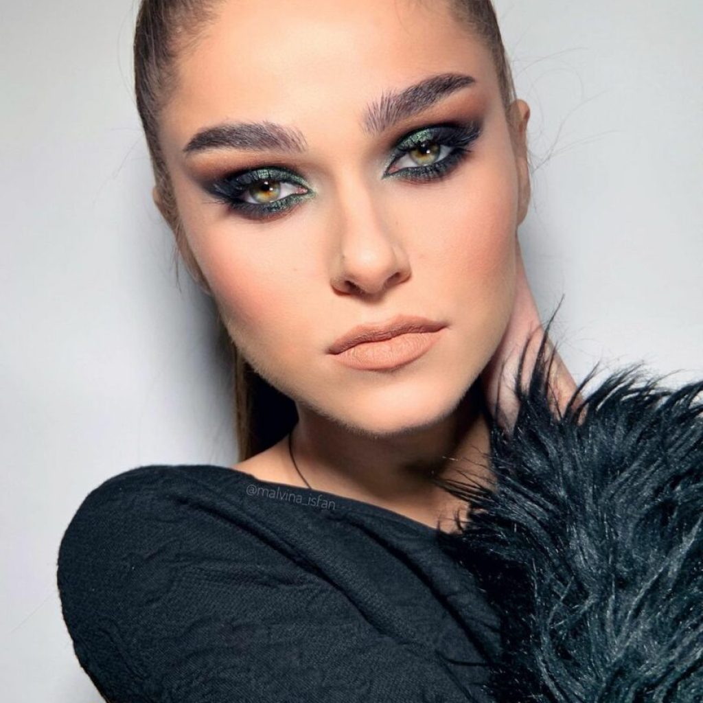 Omarm de smaragd met deze smokey eye look