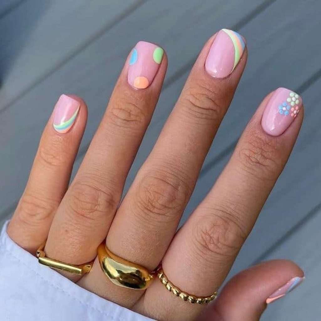 Pastelkleurige nagels, de hele dag, elke dag