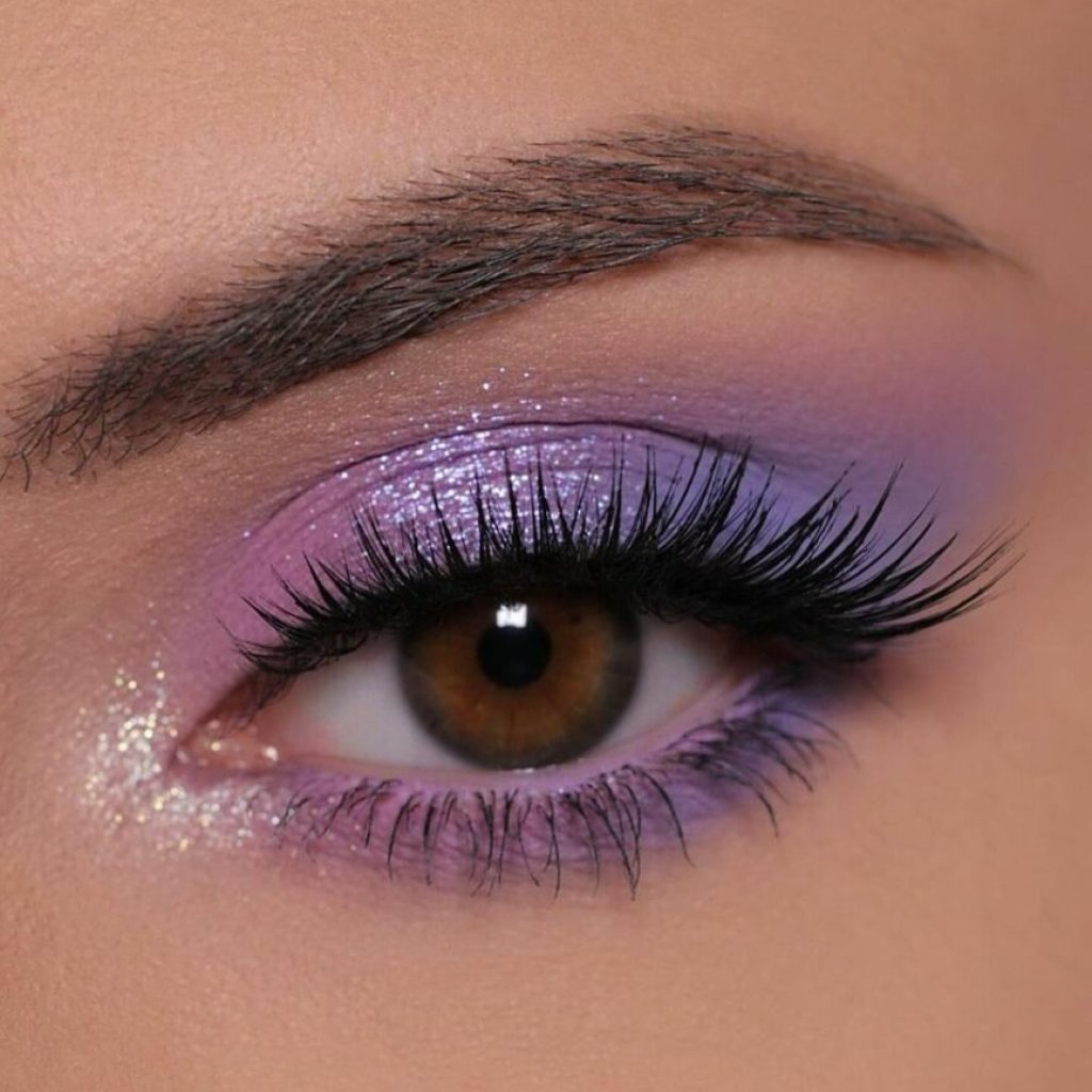 Pastel perfectie met een lila smokey eye