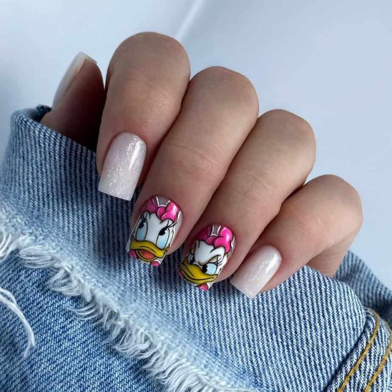 36 Leuke Cartoon Nageldesigns Voor Je Volgende Manicure