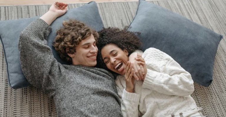 37 manieren om erachter te komen of iemand echt om je geeft