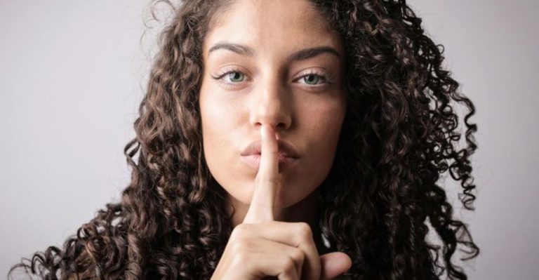 8 Persoonlijke Relatiedetails Die Je Absoluut Geheim Moet Houden, Volgens Psychologen