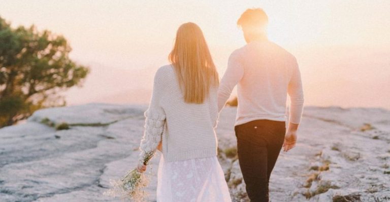 10 dingen die gezonde koppels anders doen, volgens psychologen