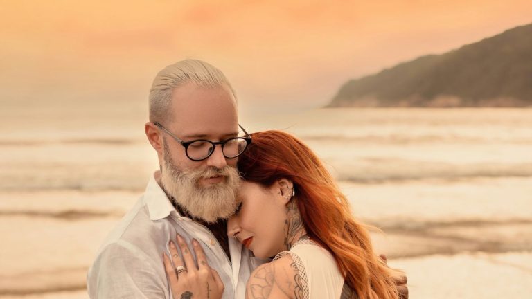 10 Eigenschappen Waar Narcisten Naar Zoeken In Vrouwen (En Waarom Jij Hun Doelwit Bent)