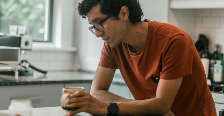 11 Dingen Die Mannen Doen Wanneer Ze In Het Geheim Spijt Hebben Dat Ze Je Zijn Verloren