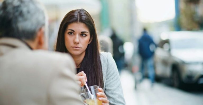 12 Dingen Die Mannen Hun Interesse Doen Verliezen — Hoe Aantrekkelijk Je Ook Bent