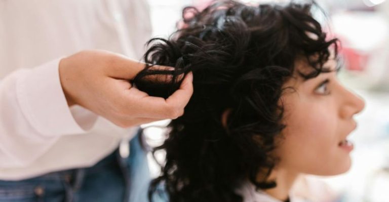 13 Dingen Die Vrouwen Doen Als Ze Stiekem Spijt Hebben Dat Ze Het Uitmaakten